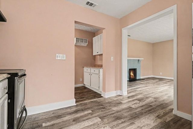 2047 Baker NW Road, Atlanta, GA 30318