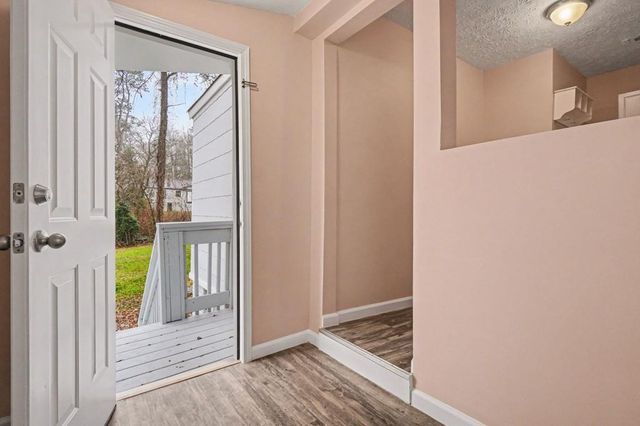 2047 Baker NW Road, Atlanta, GA 30318