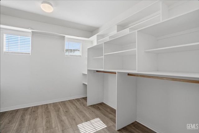 5406 Mensen Drive, Bakersfield, CA 93313