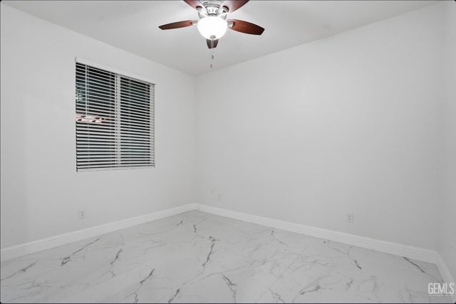 5406 Mensen Drive, Bakersfield, CA 93313