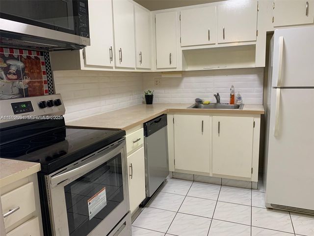 500 Three Islands Blvd 307, Hallandale Beach, FL 33009