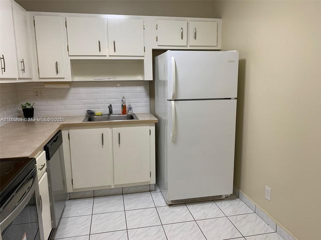 500 Three Islands Blvd 307, Hallandale Beach, FL 33009