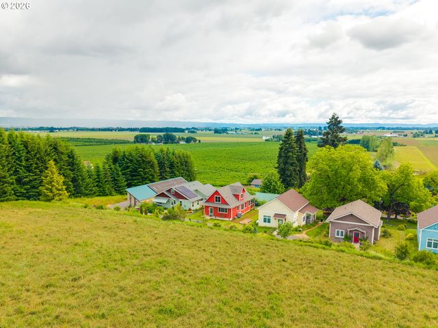 3926 COHO Cir, Forest Grove, OR 97116
