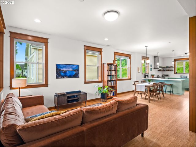 3926 COHO Cir, Forest Grove, OR 97116