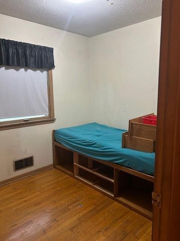 3737 N Walrond Avenue, Kansas City, MO 64117