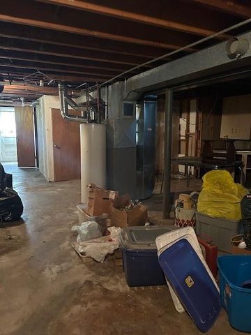 3737 N Walrond Avenue, Kansas City, MO 64117