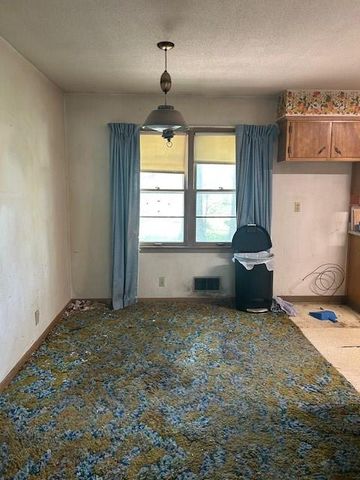 3737 N Walrond Avenue, Kansas City, MO 64117