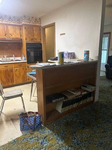 3737 N Walrond Avenue, Kansas City, MO 64117