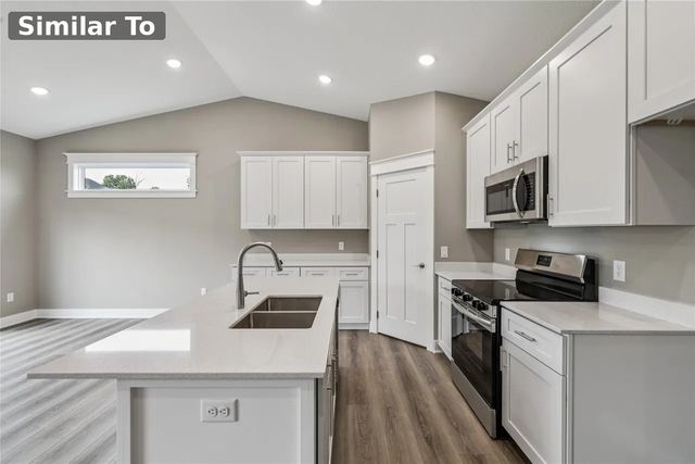 565 NW Georgetown Drive, Waukee, IA 50263