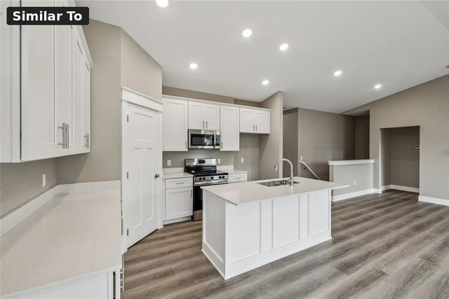 565 NW Georgetown Drive, Waukee, IA 50263