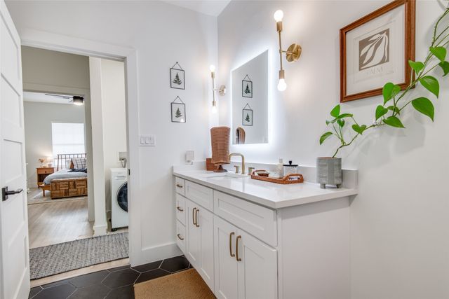 5400 Worth Street, Dallas, TX 75214