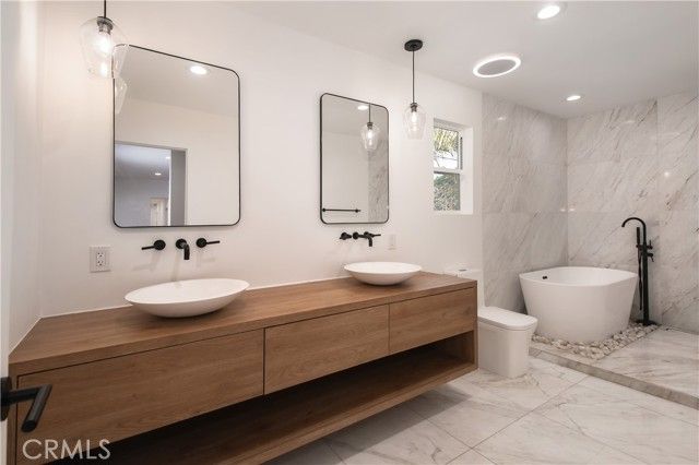 22539 Dolorosa Street, Woodland Hills (los Angeles), CA 91367