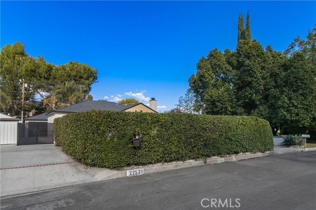 22539 Dolorosa Street, Woodland Hills (los Angeles), CA 91367