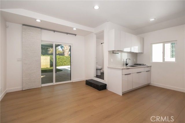 22539 Dolorosa Street, Woodland Hills (los Angeles), CA 91367