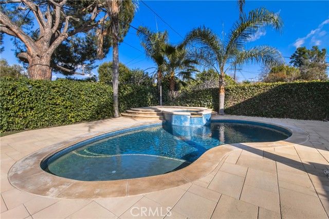 22539 Dolorosa Street, Woodland Hills (los Angeles), CA 91367