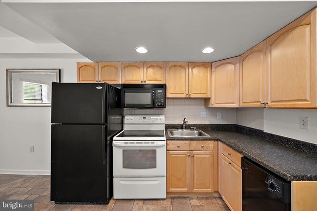 106 Talbot St Unit 206, Ocean City, MD 21842