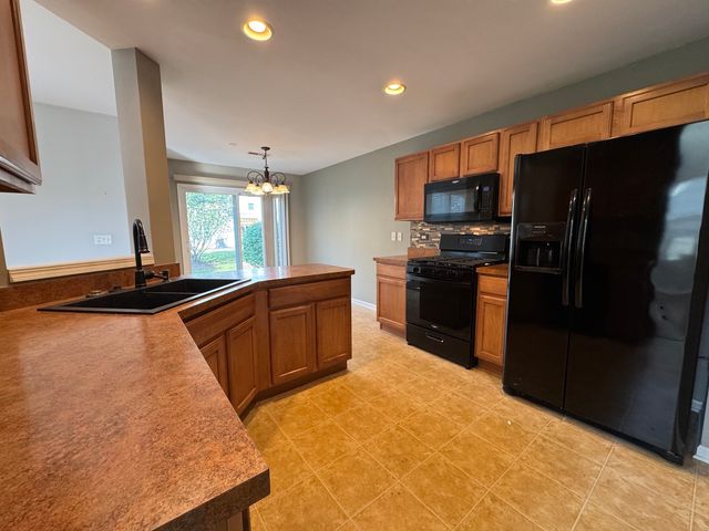 1399 Crimson Lane A, Yorkville, IL 60560