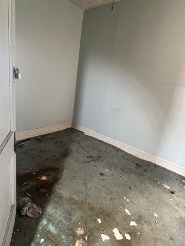 4004 W Van Buren Street, Chicago, IL 60624