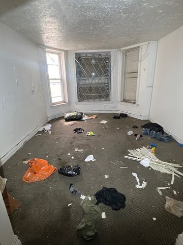 4004 W Van Buren Street, Chicago, IL 60624