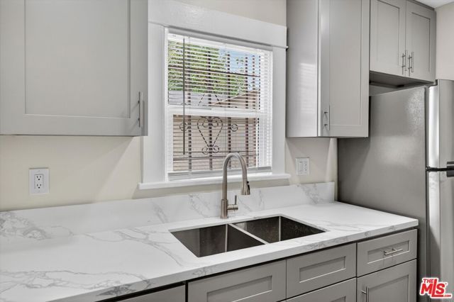 5008 S Wilton Place, Los Angeles, CA 90062