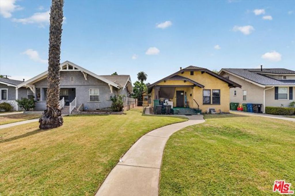 5008 S Wilton Place, Los Angeles, CA 90062