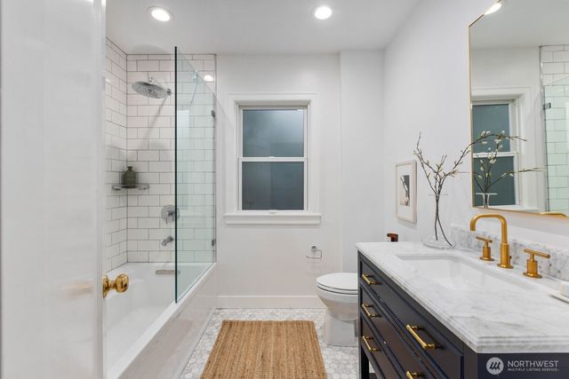 803 W Etruria Street, Seattle, WA 98119
