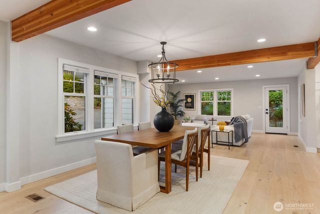 803 W Etruria Street, Seattle, WA 98119