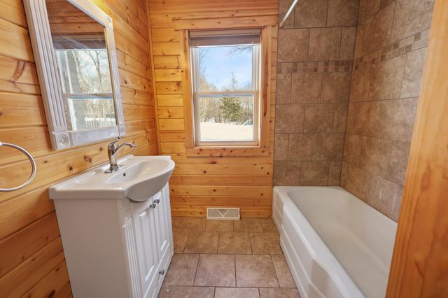 19060 Love Lake Road, Brainerd, MN 56401