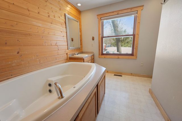 19060 Love Lake Road, Brainerd, MN 56401