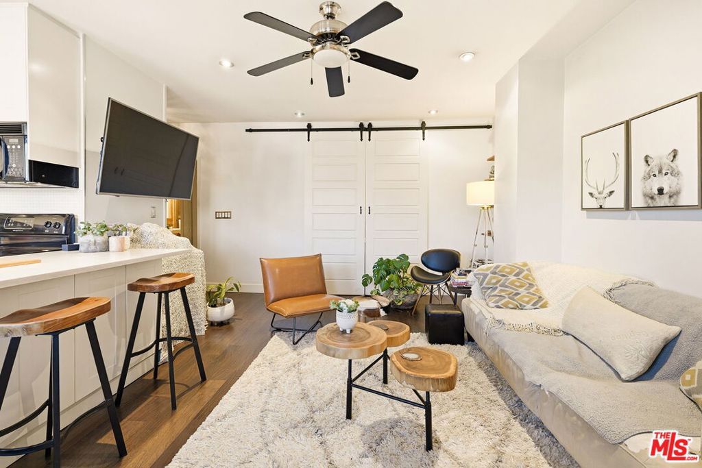 999 N Doheny Drive 104, West Hollywood, CA 90069 — photo 2