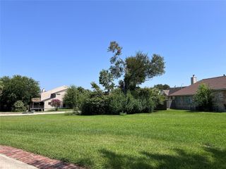 119 Cove Circle, Conroe, TX 77356