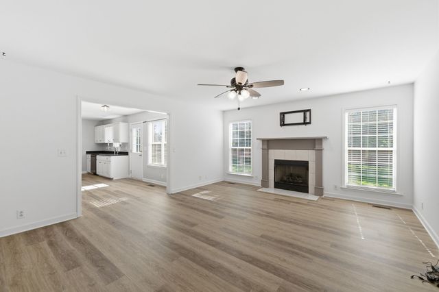 3085 Schoolside St, Murfreesboro, TN 37128