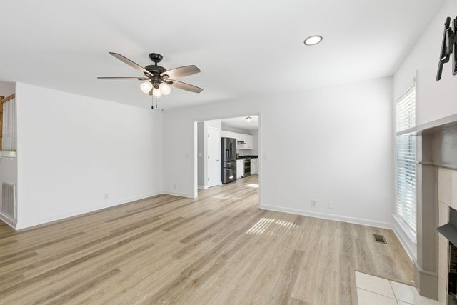 3085 Schoolside St, Murfreesboro, TN 37128