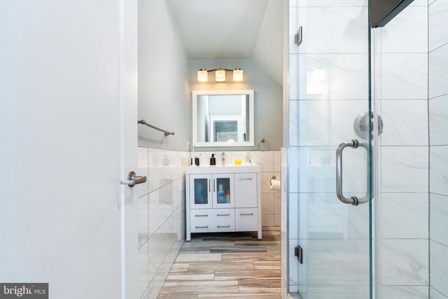 1654 RIDGE AVE, Philadelphia, PA 19130