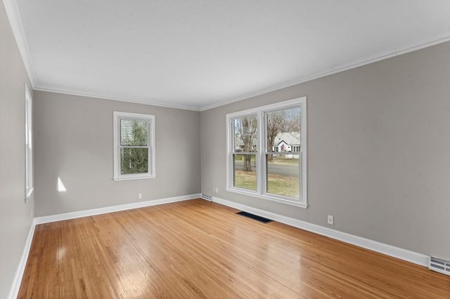 632 7th Avenue S, Hopkins, MN 55343