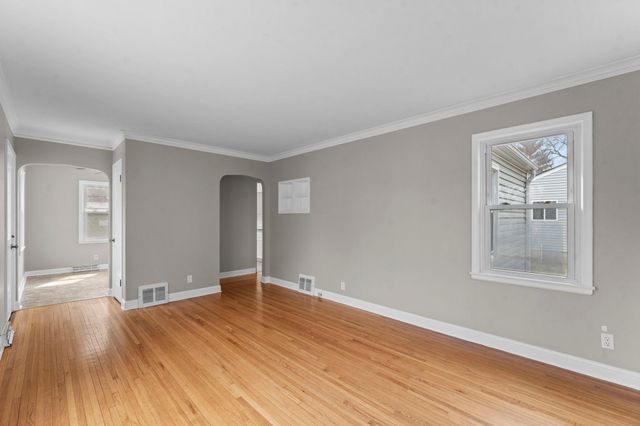 632 7th Avenue S, Hopkins, MN 55343