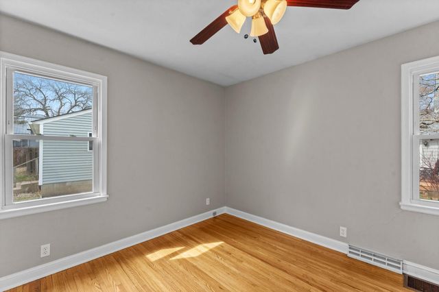 632 7th Avenue S, Hopkins, MN 55343