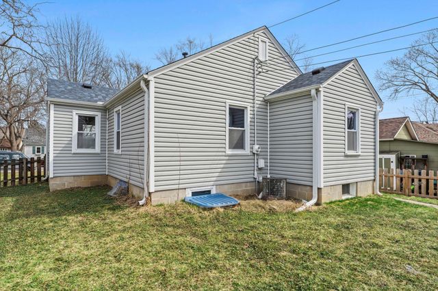 632 7th Avenue S, Hopkins, MN 55343