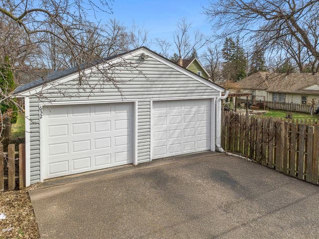 632 7th Avenue S, Hopkins, MN 55343