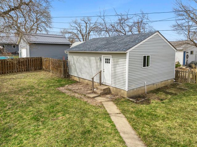 632 7th Avenue S, Hopkins, MN 55343