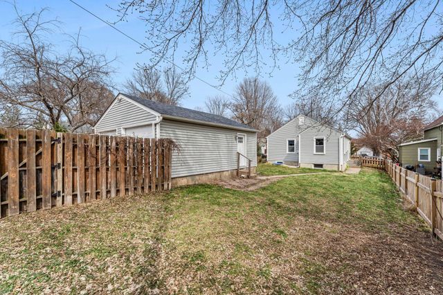 632 7th Avenue S, Hopkins, MN 55343