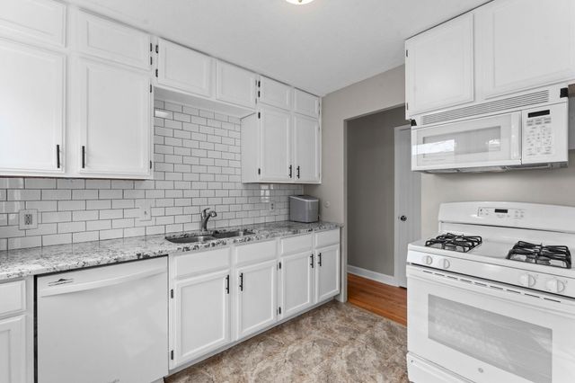 632 7th Avenue S, Hopkins, MN 55343