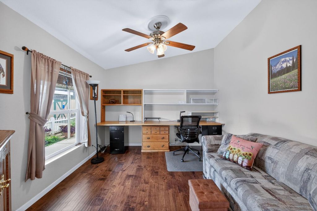 Image 17 of property listing at 1701 Dinuba Avenue # 64, Selma, CA 93662