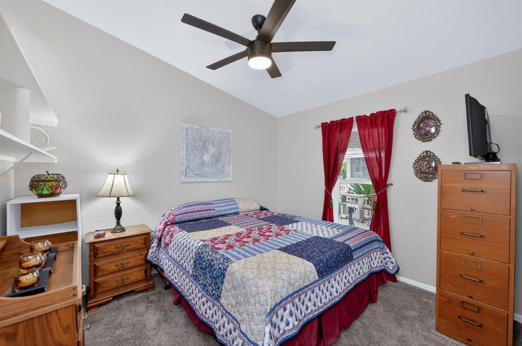 Image 21 of property listing at 1701 Dinuba Avenue # 64, Selma, CA 93662