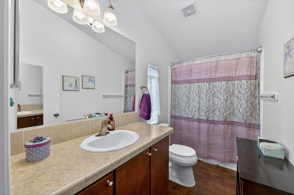 Image 24 of property listing at 1701 Dinuba Avenue # 64, Selma, CA 93662