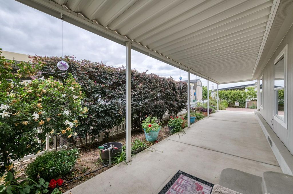 Image 25 of property listing at 1701 Dinuba Avenue # 64, Selma, CA 93662