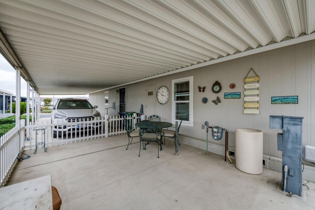 Image 30 of property listing at 1701 Dinuba Avenue # 64, Selma, CA 93662