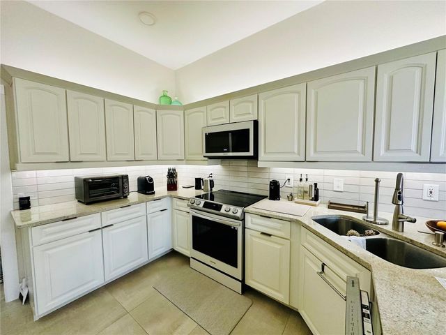 784 S PENNSYLVANIA AVENUE, Winter Park, FL 32789