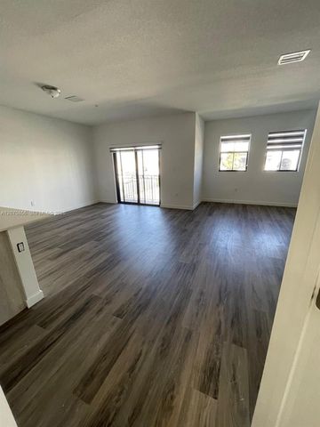 15520 SW 136th Street 210, Miami, FL 33196