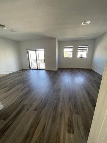 15520 SW 136th Street 210, Miami, FL 33196